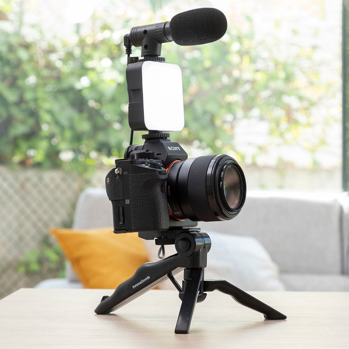 Kit Vlogging con Luz, Micrófono y Mando Plodni InnovaGoods 6 Piezas