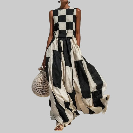 Noa Vestido Maxi Geométrico en Blanco y Negro