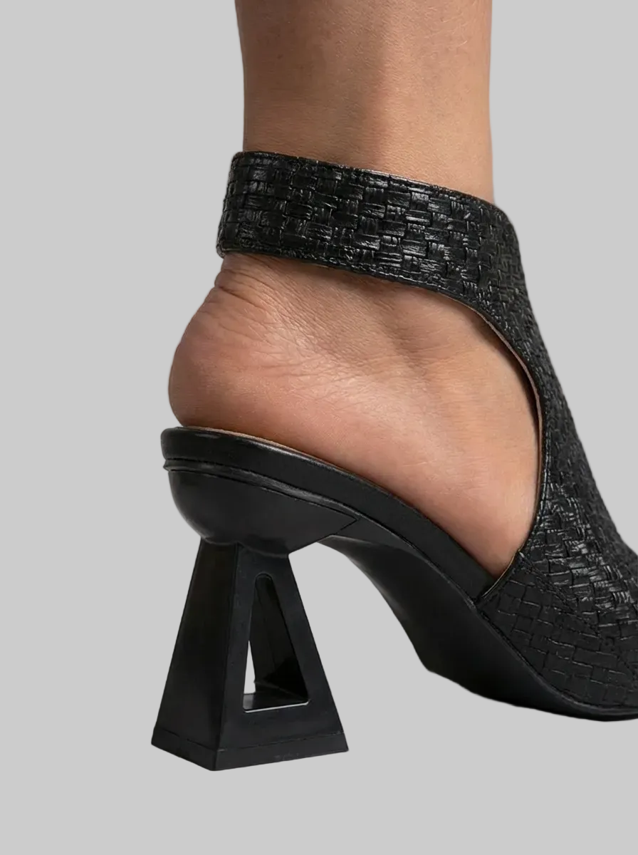 Graciela™ | Sandalia Elegante Trenzada de Tacón Geométrico